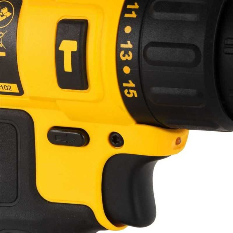 Аккумуляторная дрель-шуруповерт DEWALT DCD716D2-K ударная (Китай)